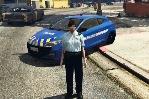 Tenue gendarmerie femme